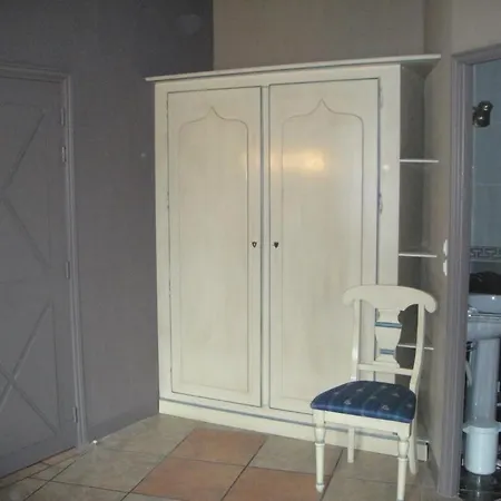 בית הארחה Des Lices 4*