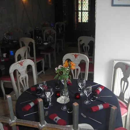 Des Lices בית הארחה 4*